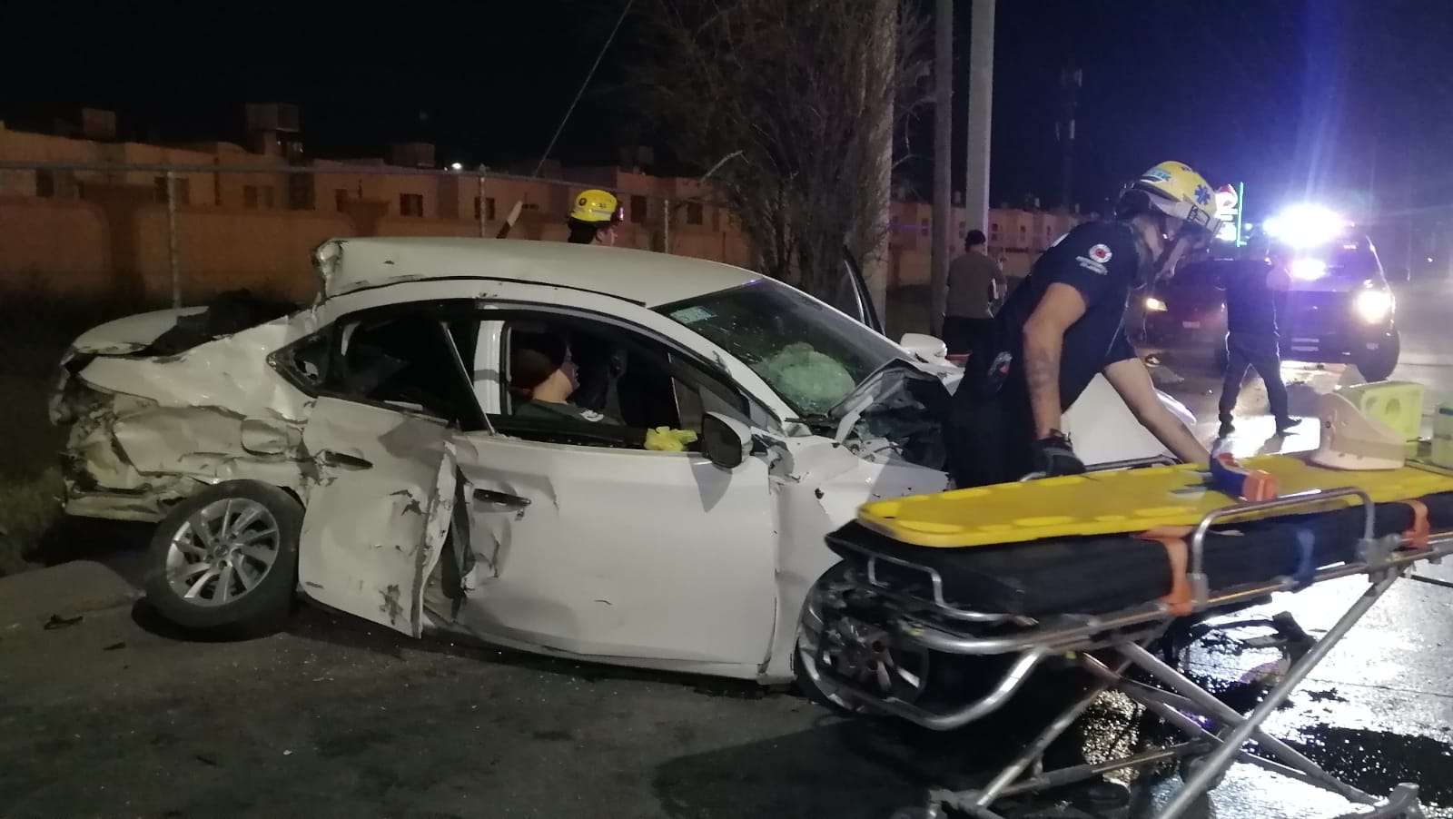 Mujer resulta lesionada en aparatoso choque en el Juan Pablo II | El Bordo