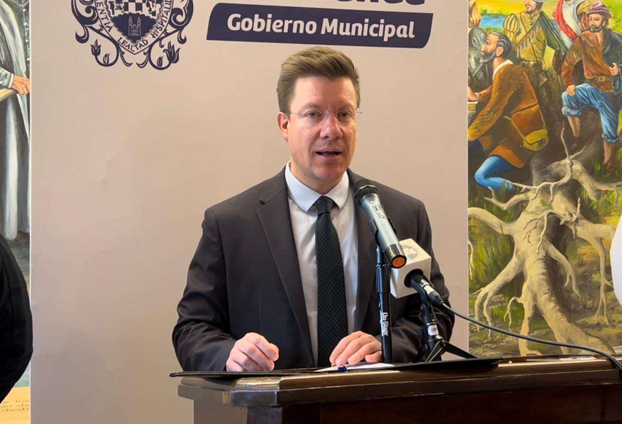 Clausura gobernación municipal la C-19 de Sendero y tres Oxxos 
