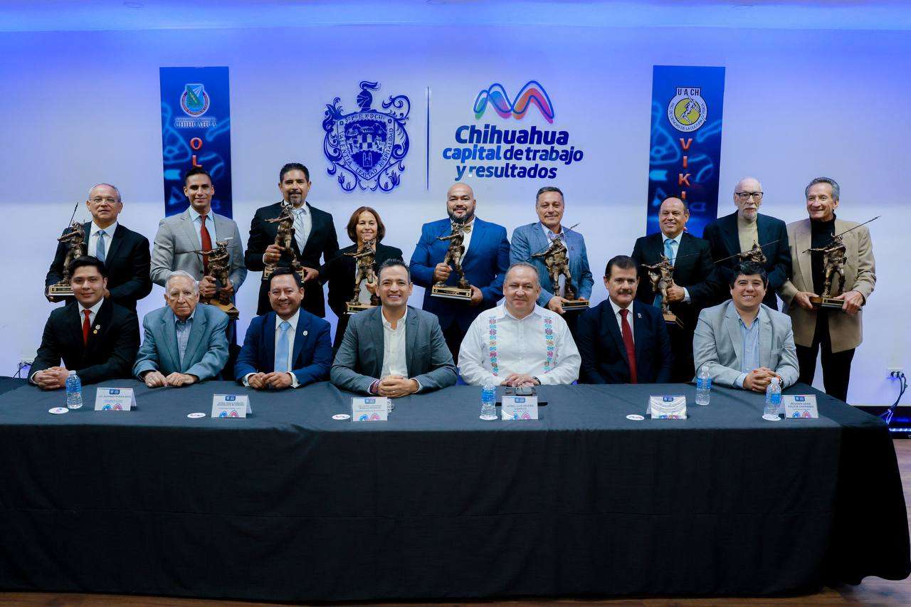 Reconoce Alcalde a ganadores del premio del deporte Vikingo
