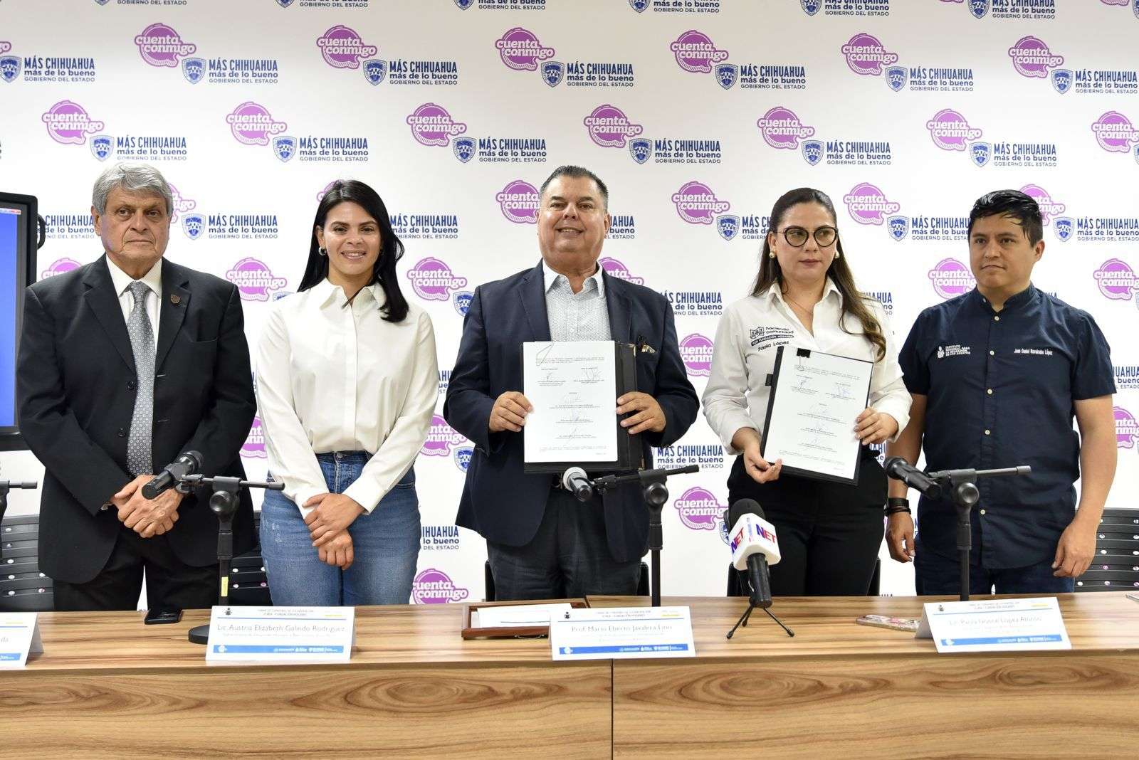 Firman convenio Ichea y fundación Hogares para combatir rezago educativo
