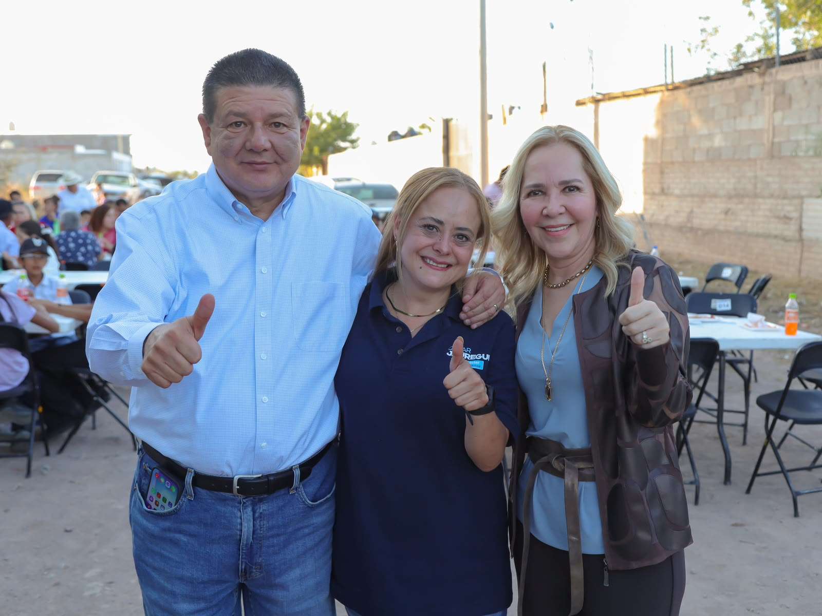 Escucha Jáuregui demandas de vecinos de Granjas del Valle